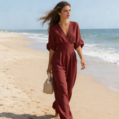 Elegant jumpsuit med V-hals og vide ben
