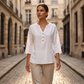 Casual bluse for kvinner med V-hals og 3/4-ermer