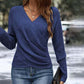 Elegant strikket topp med wrap‑over V‑hals for kvinner