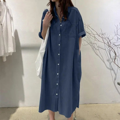 Løstsittende denimkjole med knapper for damer