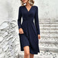 Elegant midi-kjole med V-hals for kvinner