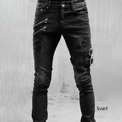 Smalpassede revne jeans for menn
