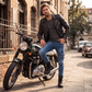 Smalpassede revne jeans for menn