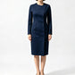 Elegant asymmetrisk ensfarget kjole med knepping for kvinner